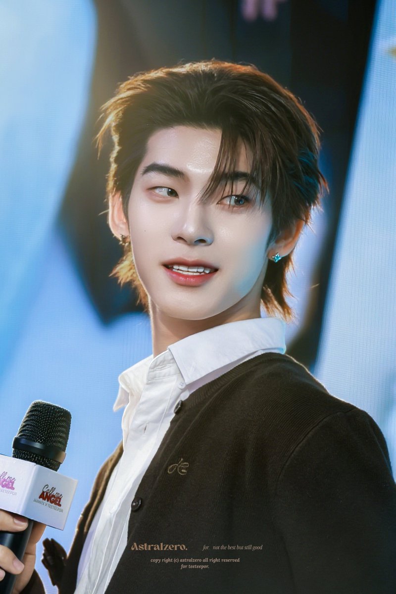 astralzero_'s tweet photo. แม่บังคับ ดิฉันลงรูป 

สวัสดีครับคนหล่อมาแล้วครับ https://t.co/JtwO0VXiAX