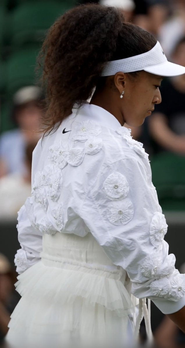 MsMphoNare's tweet photo. Osaka d. Anastasia Gasanova 6-3 6-2

Naomi reaches the 3rd round of Wimbledon for the 4th time. 

She’s never been past this round here, but she’s finally playing the grass court tennis of her dreams.

✅18th win of 2026

Stunning hitting.

Steady movement.

#Wimbledon https://t.co/HLeqO6MJ1t