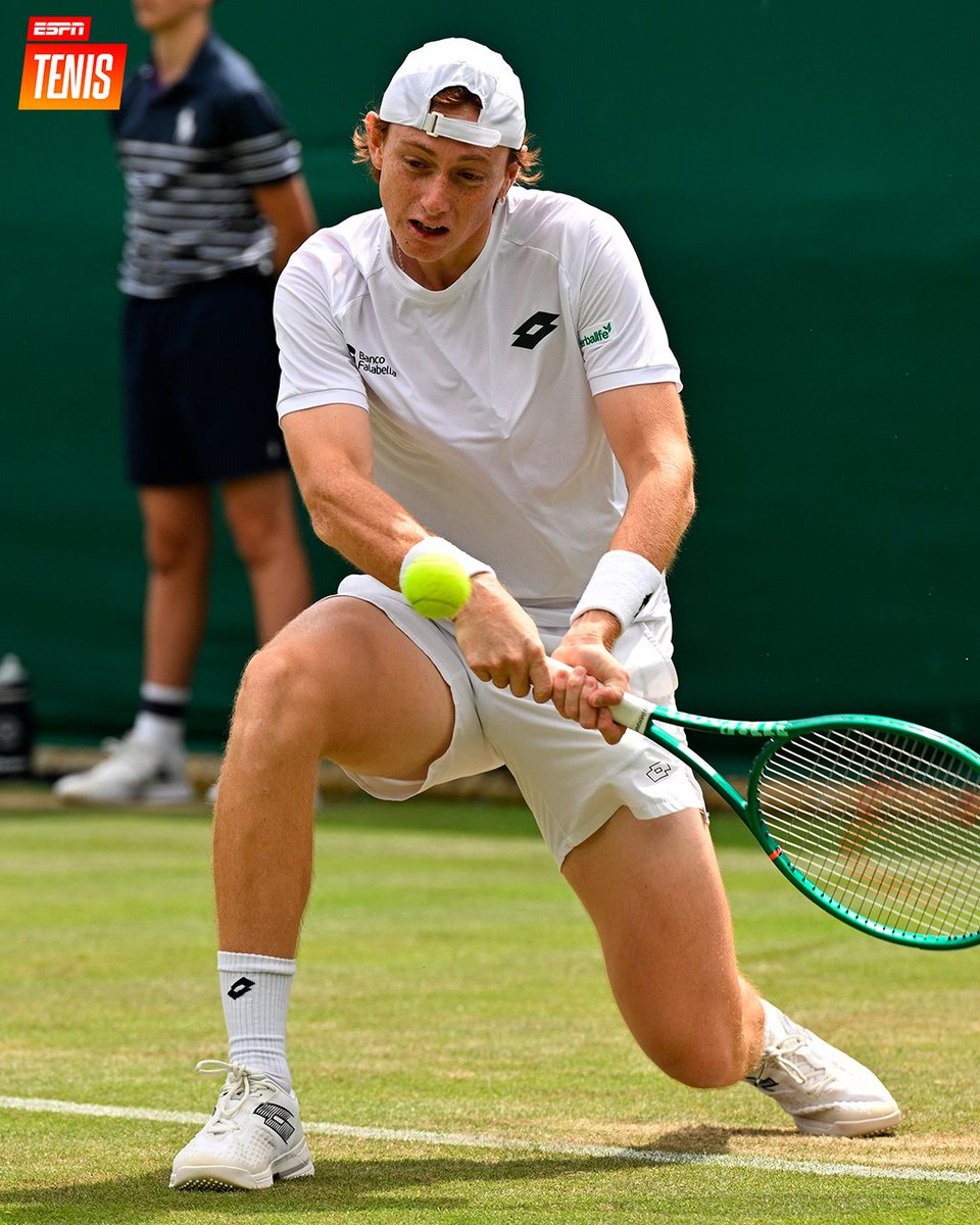 ESPNtenis's tweet photo. 😔 FINAL DEL CAMINO PARA NACHO BUSE.

Hasta la segunda ronda llegó el paso del peruano en #Wimbledon 2026 🌿: cayó por 6-2, 6-2 y 6-3 ante Jenson Brooskby en dos horas de partido.

🔜 Espera por Sinner o Borges el estadounidense. https://t.co/TrbtGBjSXZ