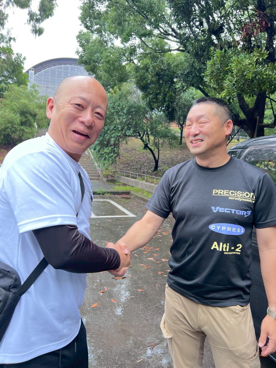 10415310's tweet photo. 東京一日目は枚方の同級
埼玉の友達の家で宿泊
いっぱいお世話になった
この歳でお互い大切に思い合える友達がいて幸せです
２日目には長く会えていなかった調布の親戚宅へ
ここもあたたかく迎えてもらってほんま俺は人に恵まれてる
感謝 https://t.co/gsduWfje0q