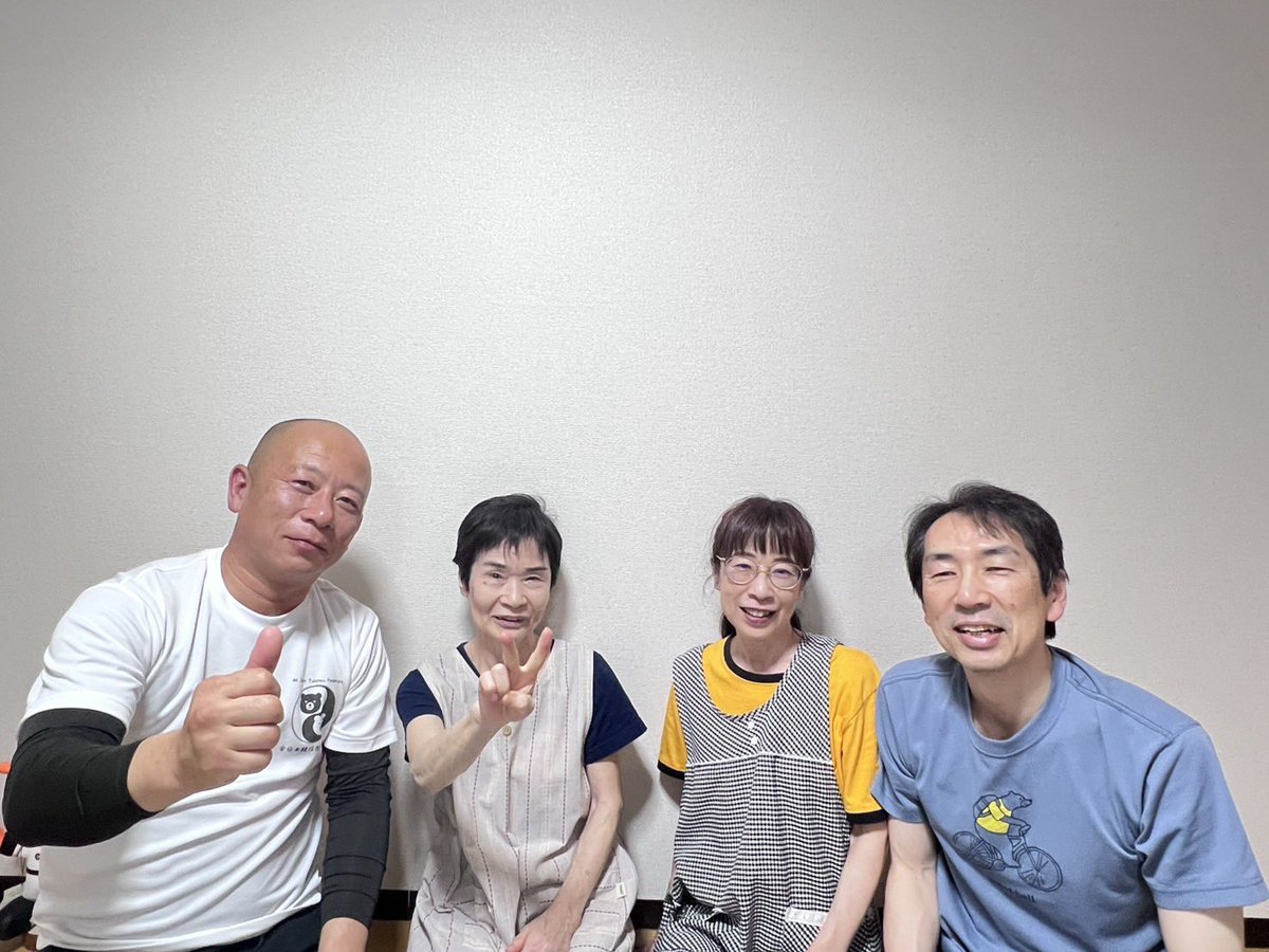 10415310's tweet photo. 東京一日目は枚方の同級
埼玉の友達の家で宿泊
いっぱいお世話になった
この歳でお互い大切に思い合える友達がいて幸せです
２日目には長く会えていなかった調布の親戚宅へ
ここもあたたかく迎えてもらってほんま俺は人に恵まれてる
感謝 https://t.co/gsduWfje0q
