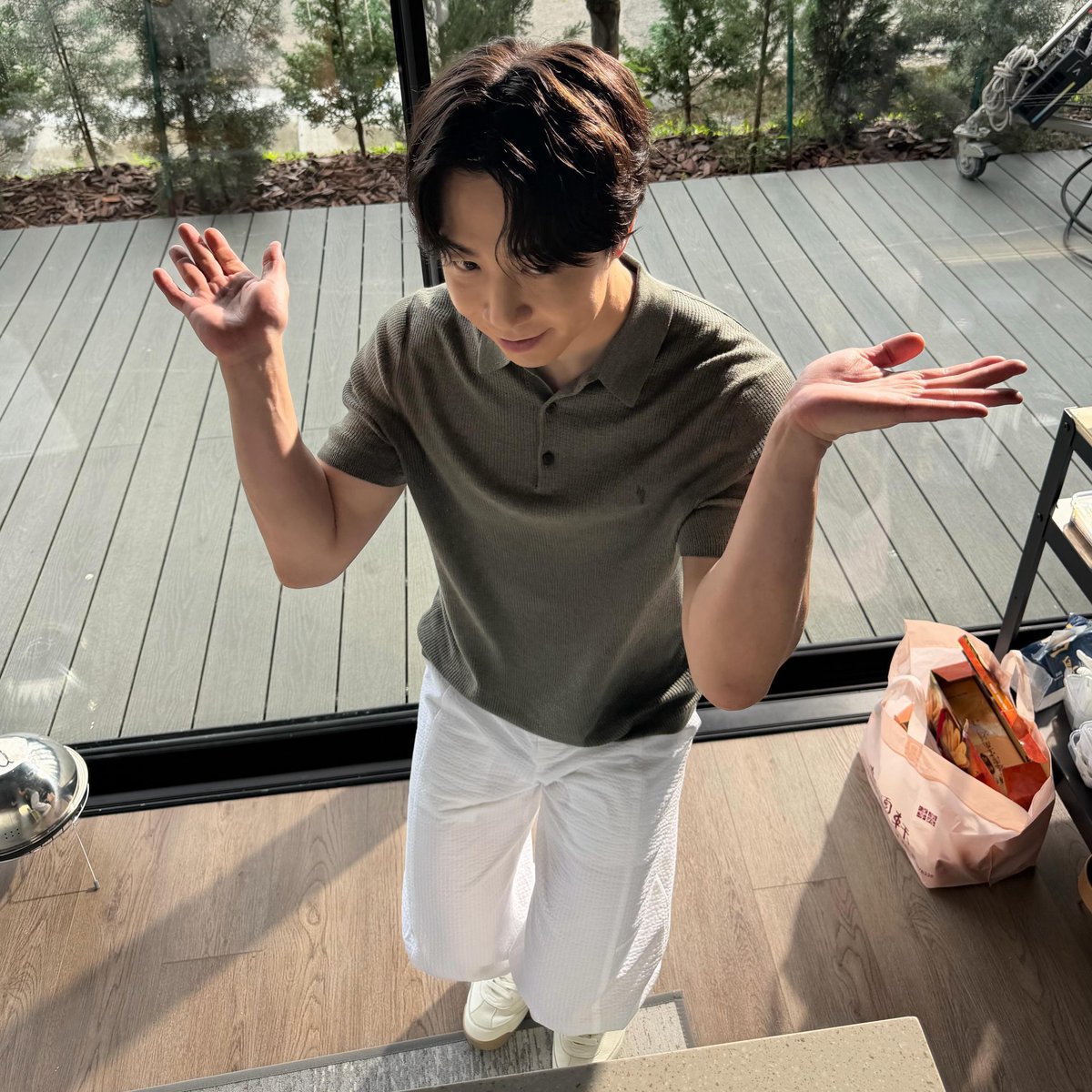 ricardokja's tweet photo. I love self aware guy who knows he is cute and acts exactly like it https://t.co/Vmyw8j0PaO