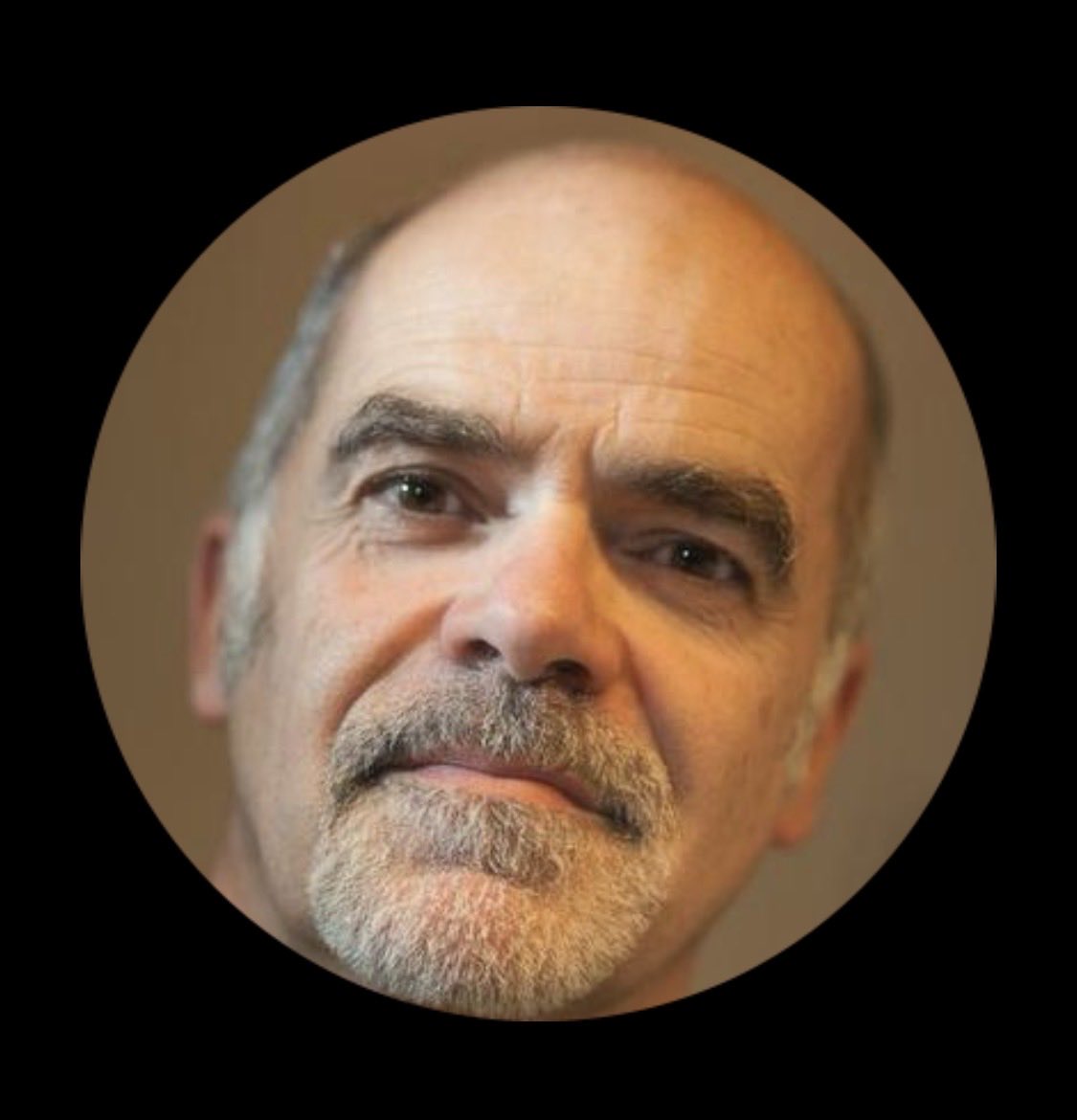 BasileGeiser's tweet photo. @filloux La nouvelle égérie des trous de balles. La qualité baisse drastiquement https://t.co/jYUOBIoQxm