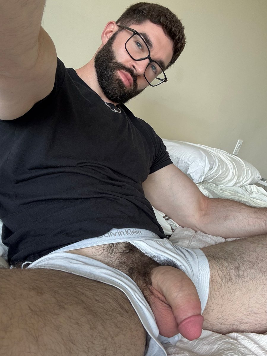 bernardhenry60's tweet photo. What do you think it tastes like😈? #gay #men #bwc #hairy #softy #cock #dick https://t.co/Nd6u9L9USj