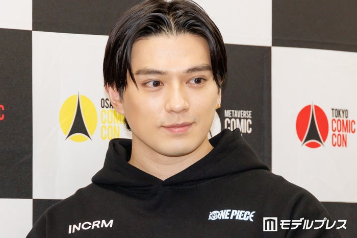 modelpress's tweet photo. 新田真剣佑、芸能事務所・Crossover所属報告 
冨永愛・森星・UTAが在籍
https://t.co/Fmk9cDgvQn

「今後も素敵な作品や新しい姿を届けられるよう、全力で突き進んでいきますので、これからもよろしくお願いいたします」 https://t.co/d2oXJkXfs0
