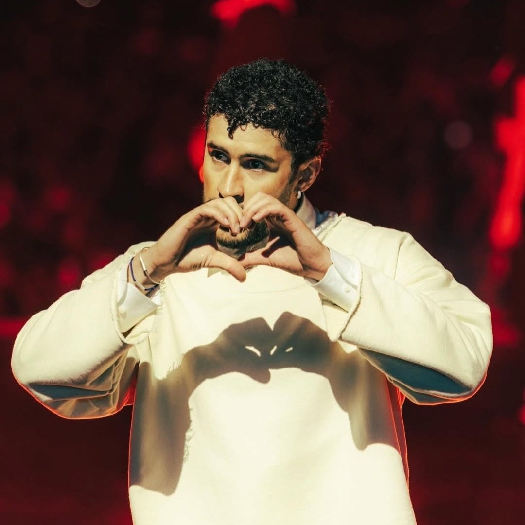 keiveiec's tweet photo. Bad Bunny se presentará hoy en Marsella, Francia, como parte de su DeBÍ TiRAR MáS FOToS World Tour. 🇫🇷

🏟Orange Velodrome https://t.co/5FMvyP3Qe6