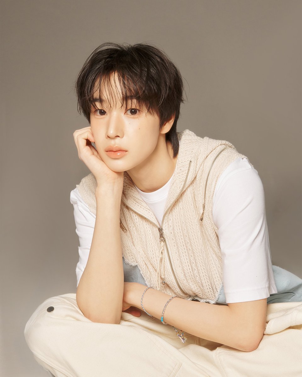 idntt_cosmo's tweet photo. idntt 아이덴티티 : id17 
kwakgiwoong

#idntt #아이덴티티
#itsnotover
#곽기웅 #kwakgiwoong https://t.co/iGpsnSwxyM