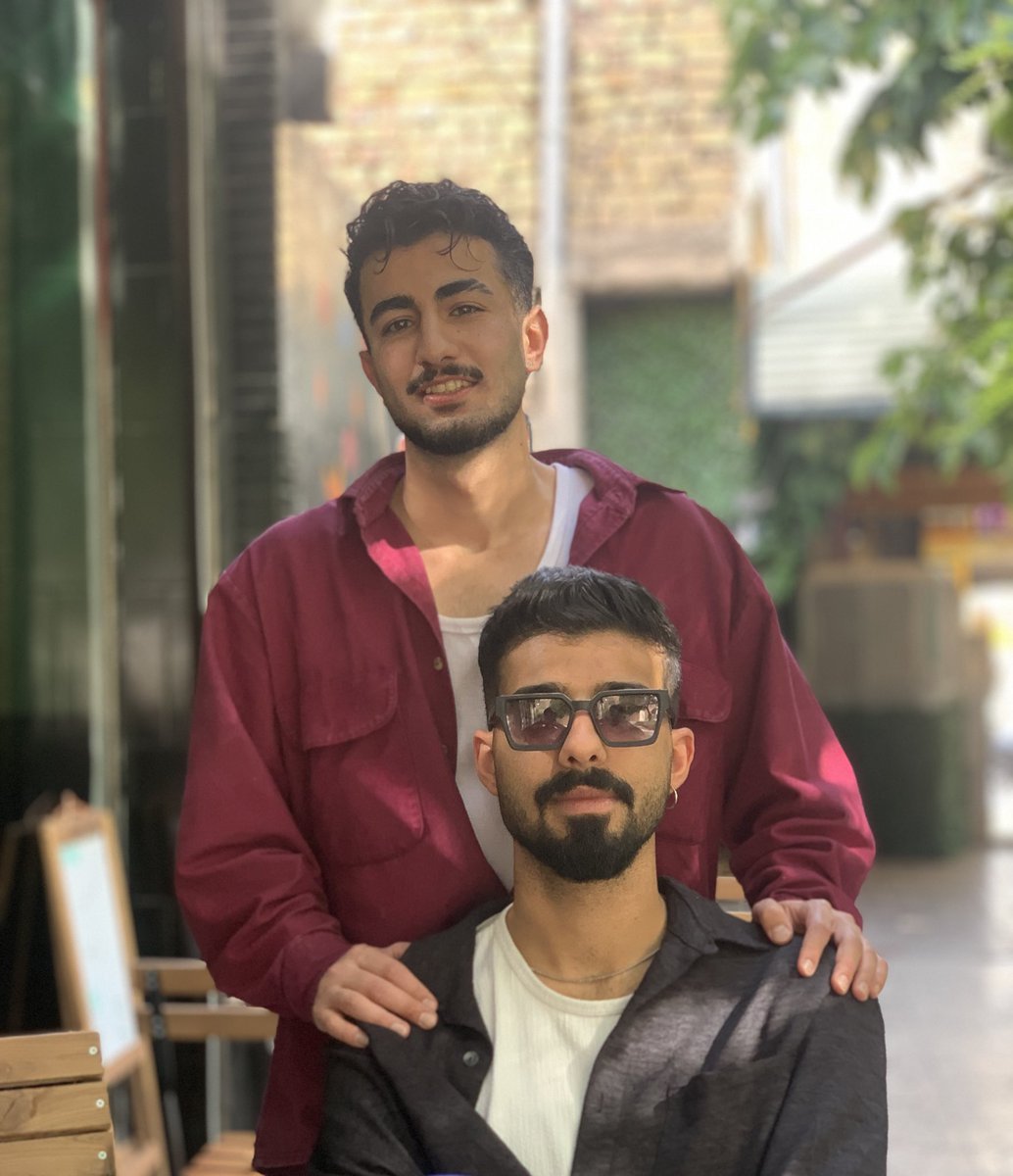 ashioo___'s tweet photo. انقد خوشحالم انگار عکسای نامزدیمه😂❤️ https://t.co/e5WUM2DJAU
