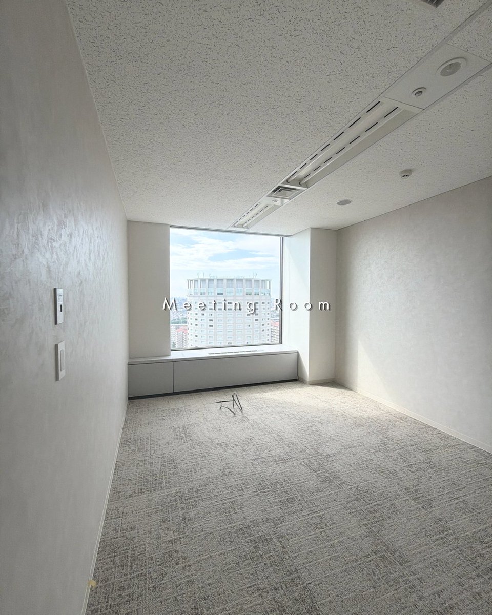 dnest_official's tweet photo. 📸 アップデートエリア（2/2）
🔹Presentation Room（準備段階からついに進化！先進的なテクスチャーが施されました） 
🔹Meeting Room（床や壁が整い、上質な議論ができそうな会議室の雰囲気が完成間近） 
🔹Web Booth（クロスが貼られ、集中力を高めてくれそうな個室空間へ） 
🔹Café Corner（まだまだこれから進化していきます）