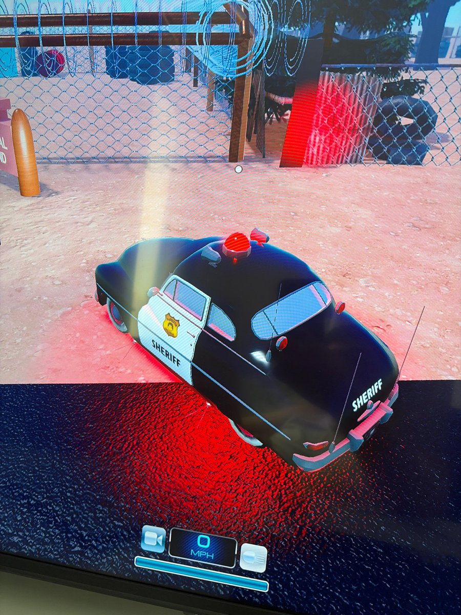 erionmuja2010's tweet photo. @GcqioWWS @Cars2WWS Gcqio do you have any clue when the reboot is gonna come? Because I want sheriffs siren from left image to right image and please fix this https://t.co/54fAXNdC6j