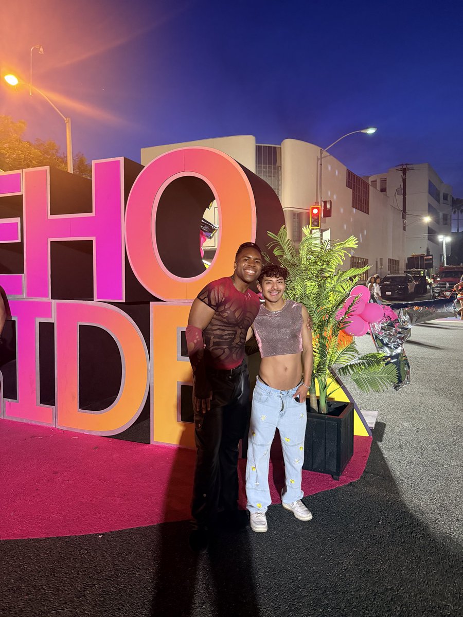 bryantmw2000's tweet photo. @wannaBeMase joyful June photo dump🌈 #pridemonth https://t.co/oun0hHhesd