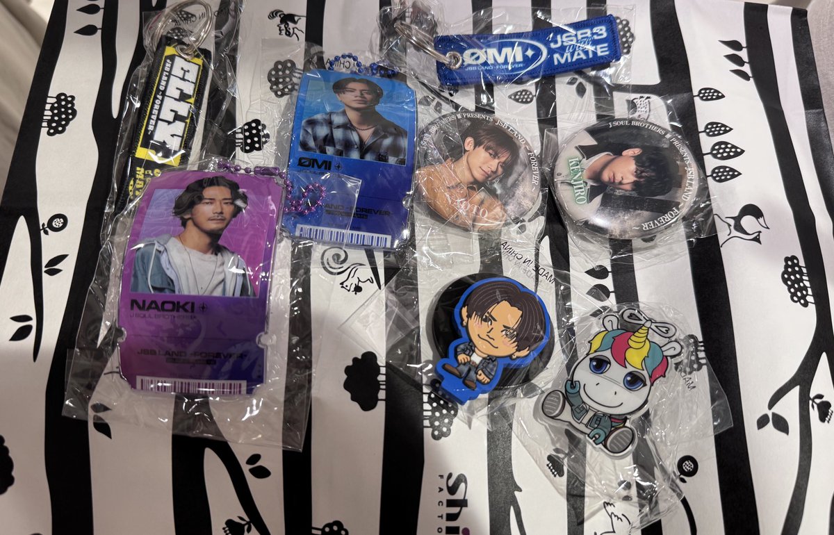 C3mLh's tweet photo. 三代目 J SOUL BROTHERS
 JSB LAND ～FOREVER～  ガチャ  交換

譲 画像のもの

求 岩田剛典or 今市隆二

7/1京セラにて交換可能です
お気軽にお声掛けお願いいたします。 https://t.co/sYvuqR0y11