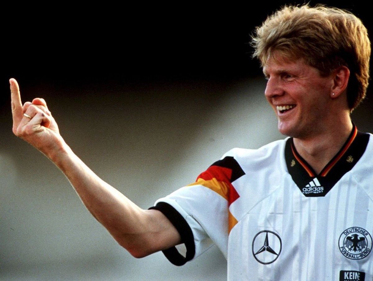 H_Huebener's tweet photo. #DFB-Geschäftsführer Andreas #Rettig kann sich eine längerfristige Zukunft mit Bundestrainer Julian #Nagelsmann gut vorstellen und hat noch keinen Kontakt zu Jürgen #Klopp aufgenommen. „Einen erfolgreichen Bundestrainer schickt man nicht weg…“, so Rettig ……. 🤡 #Effenberg 🖕🏻 https://t.co/qAVlt7x96a