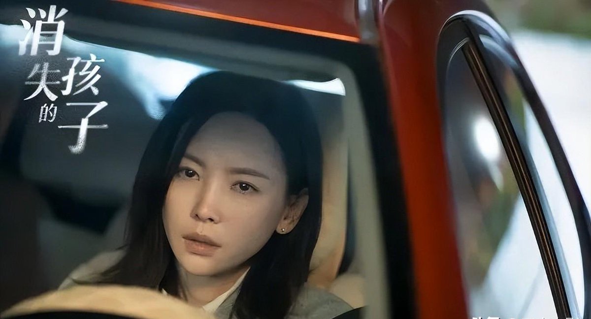 Issa5etoils's tweet photo. Just binged the entire S2 of that mysterious psychological thriller—plot twists hit DIFFERENT and the lead actor’s performance gave me chills. Who else is obsessed https://t.co/jdKtuV3CeH