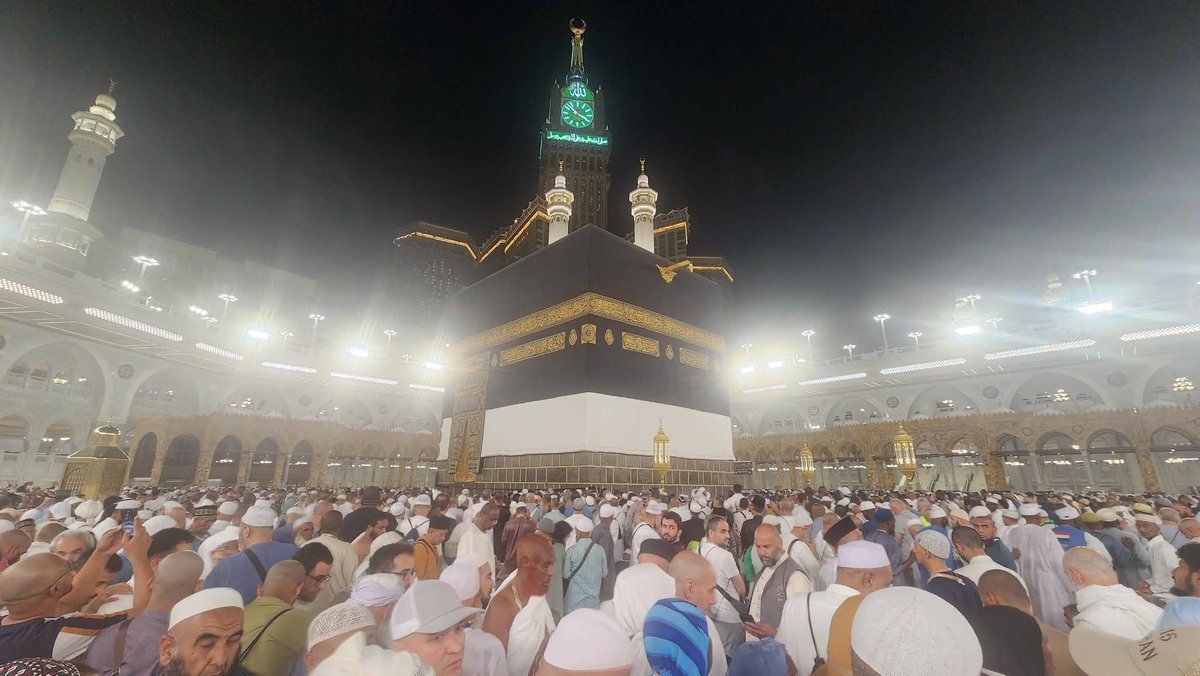 mumar_sheikh's tweet photo. What changed?
My body returned home, but my heart did not.
I miss the Azan echoing through the streets. I miss seeing people rushing towards prayer instead of rushing towards worldly pursuits. I miss that beautiful feeling that nothing mattered except my connection with Allah. https://t.co/gqTSw7UJYA