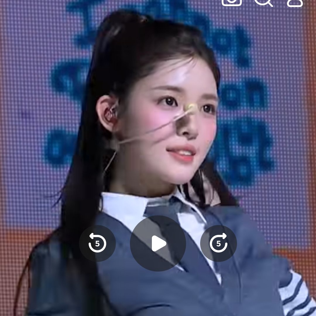 coryhani04's tweet photo. Yg penting kalo nyanyi micnya gk di mata😂 https://t.co/1Tt42AjhCJ