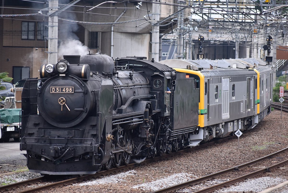 qx0rHrxM3M14928's tweet photo. 2026/7/1
D51 498〈構内試運転・入換〉
元気そうに帰っていきました！動輪がピッカピカになっていたのが驚きでした。これからの活躍に期待しています。 https://t.co/QD3KmmiCzC