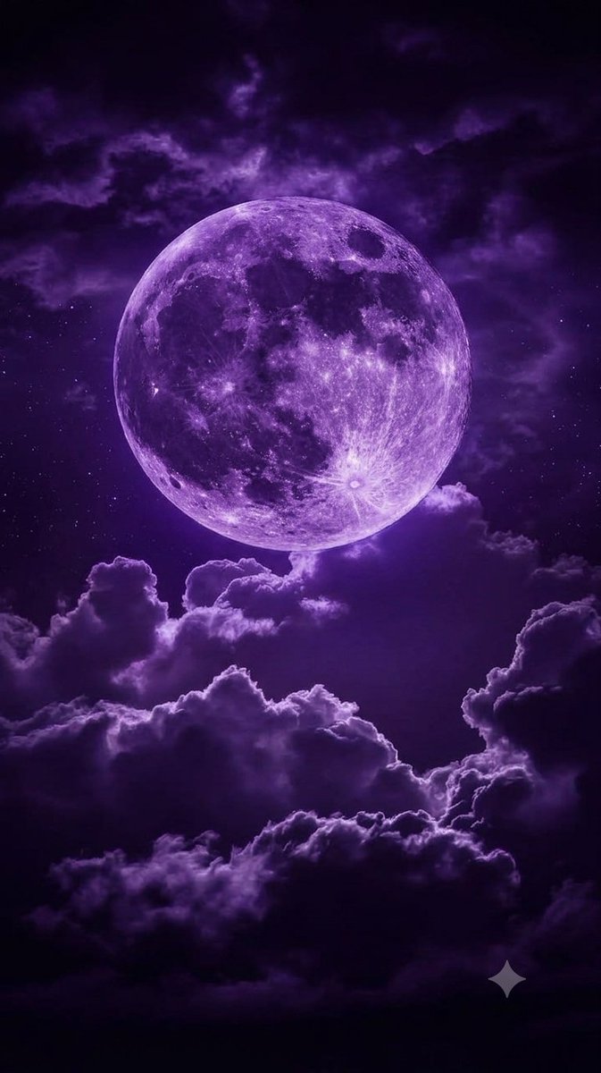 Luzzuniverse's tweet photo. 🌕💜 https://t.co/H1Ur3X1jGD