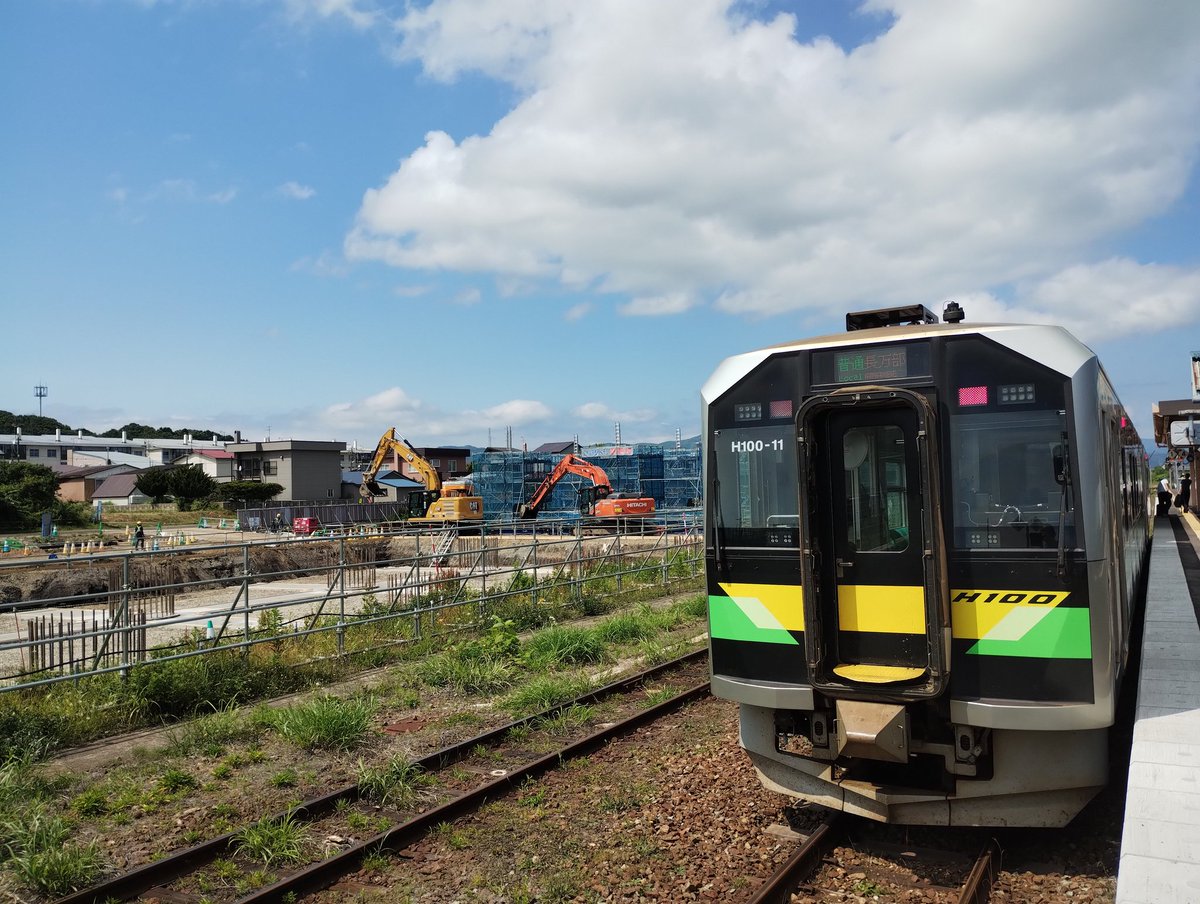 arikatou72's tweet photo. 旅の目的 その3
函館本線山線の完全乗車
昭和46年まで急行ニセコはC62が重連牽引していて、乗り鉄にも撮り鉄にも人気の路線でした
目名峠は撮り鉄の聖地
SLマニアだった小笠原君がカンジキ履いて、山の上から撮ったC62の写真が忘れられない
長万部駅も新幹線工事で激変中
用地確保に苦労はなさそう https://t.co/U0NKH0wVGz