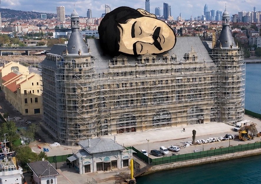 haydarpasadayan's tweet photo. Tam 13 yıl 11 gün başka deyişle 4760 gün geride kaldı. Haydarpaşa Garı tren yolcusuna, tren sesine hasret.

Haydarpaşa’da yolumuz Denizlere çıkar https://t.co/nXAop6lHDm