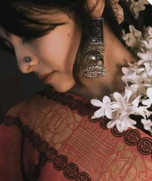 khanjara_hu_mai's tweet photo. "Uff Ye Teri Kaatil Adaa....🌹

"दिल के बेहद करीब होकर वो शख्स,,
"बड़ी खामोशियों से दुरियों को अंजाम दे रहा..

#खंजर_हूं https://t.co/vlObXgjglr