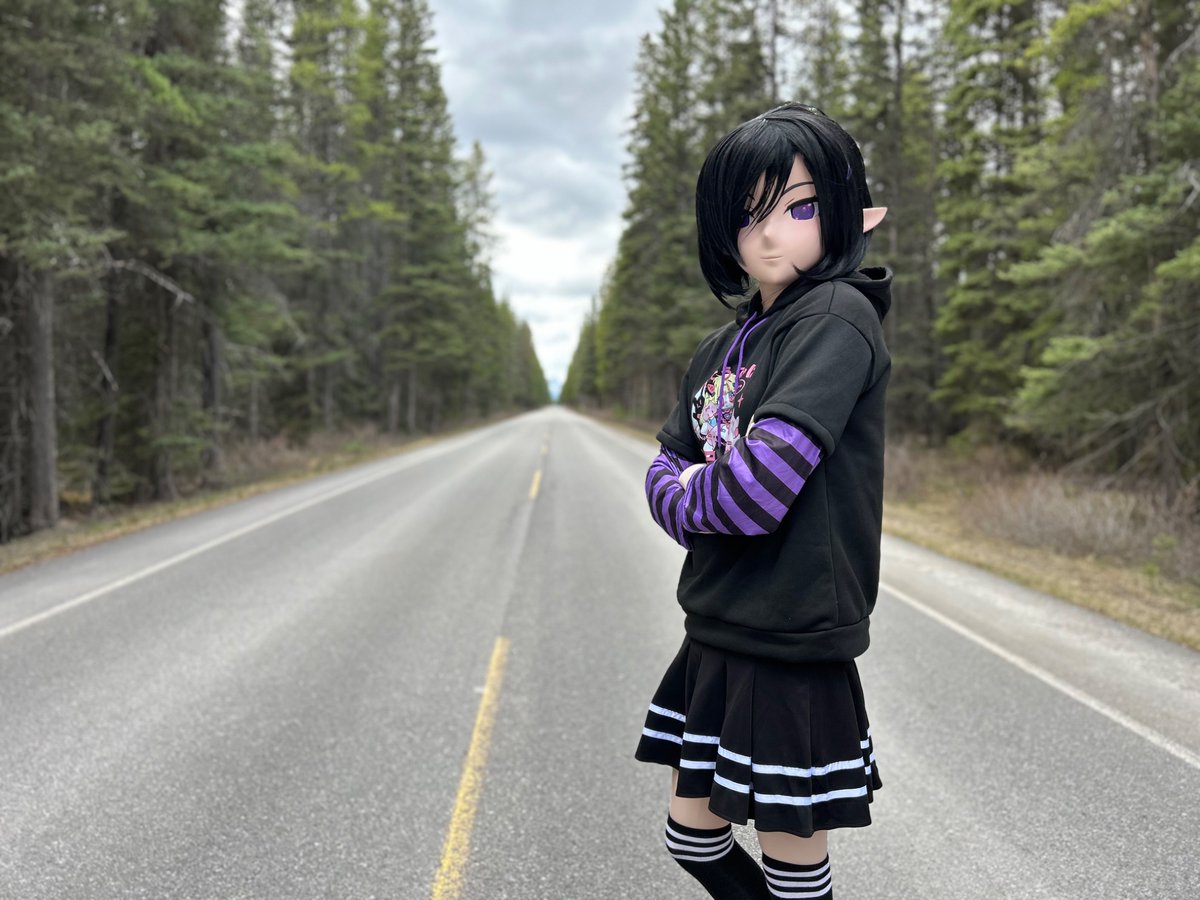 Elorakigu's tweet photo. Elf girl exploring the wild 

#kigurumi https://t.co/uf8zrXvsjH