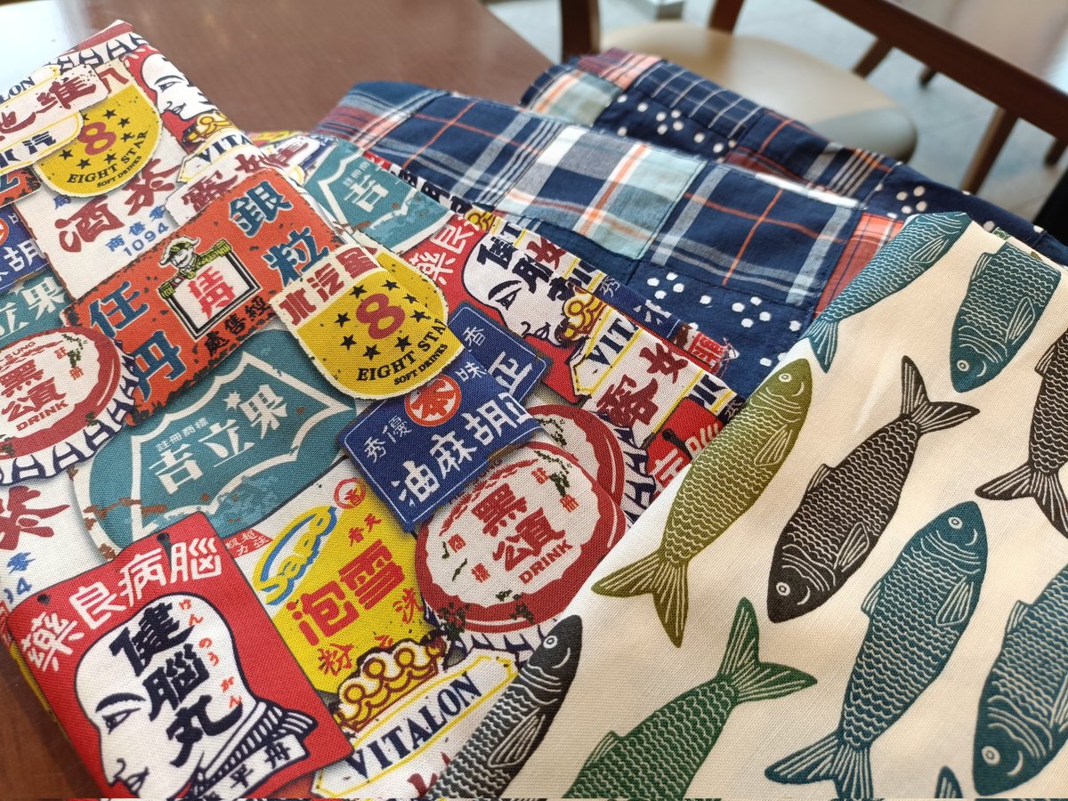 crossuzume's tweet photo. もう1.2点トップスを作ろうと思ったけれど、刺繍柄ではいいのがなくて、写真奥のチェックで作ってみます。あとは好きな柄を買ってしまいました(⁠•⁠‿⁠•⁠) https://t.co/Ya46eorDzi