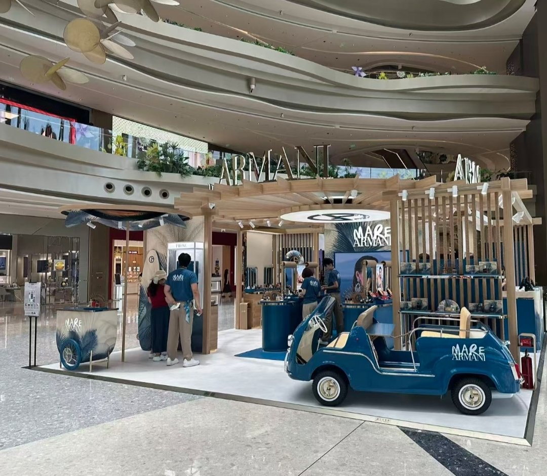 JacksonW852FanC's tweet photo. Sanya Armani Mare Pop-up Store venue sneak peek! 
三亞 Armani Mare 限時快閃店場地驚喜曝光！
#JacksonWang  #ArmaniPriveFragrance https://t.co/zQVnAe8zLa