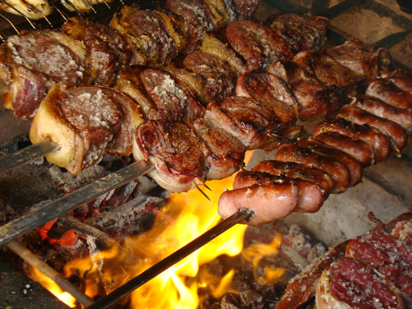 Alebecker5776's tweet photo. @isfjcutebear para de mentir, eu como brasileiro nunca vou trocar um churrasco e uma coxinha, mas sempre vou amar o Japão! https://t.co/ELqX09Cm4B