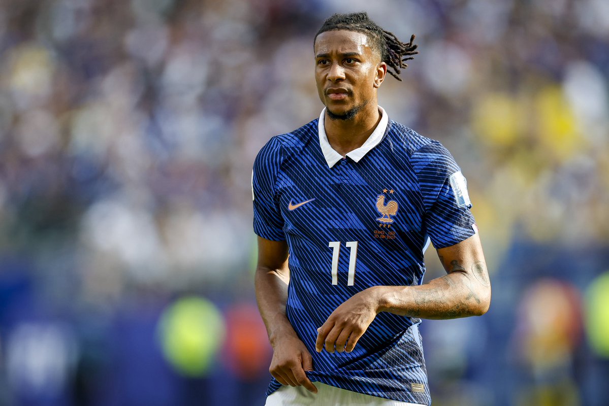 _BeFootball's tweet photo. 🚨 MICHAEL OLISE 🇫🇷 PEUT FRACASSER 2 RECORDS LÉGENDAIRES POUR SON PREMIER MONDIAL 😭🤌

👉 MEILLEUR PASSEUR sur une Coupe du Monde 🌍🎯:
🇧🇷 Pelé (8)
🇫🇷 Olise (5)

👉 MEILLEUR PASSEUR ALL TIME en Coupe du Monde 🌍🎯:
🇦🇷 Maradona (8)
🇦🇷 Messi (8)
🇫🇷 Olise (5)

Il apprend le football à ton joueur préféré