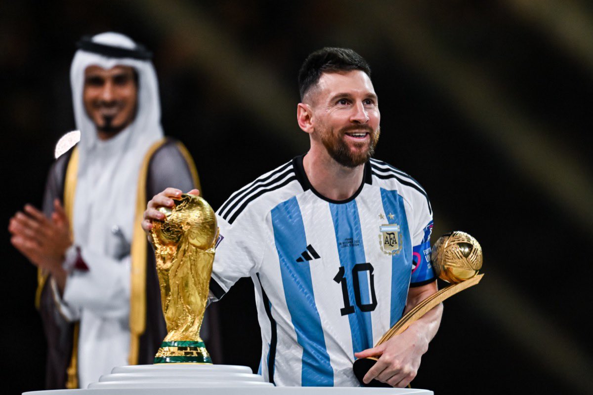 _BeFootball's tweet photo. 🚨 MICHAEL OLISE 🇫🇷 PEUT FRACASSER 2 RECORDS LÉGENDAIRES POUR SON PREMIER MONDIAL 😭🤌

👉 MEILLEUR PASSEUR sur une Coupe du Monde 🌍🎯:
🇧🇷 Pelé (8)
🇫🇷 Olise (5)

👉 MEILLEUR PASSEUR ALL TIME en Coupe du Monde 🌍🎯:
🇦🇷 Maradona (8)
🇦🇷 Messi (8)
🇫🇷 Olise (5)

Il apprend le football à ton joueur préféré