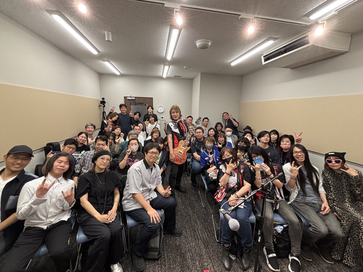 shima_sennan's tweet photo. 遅ればせながら、先日は『大橋隆志スペシャルギターセミナー』ご参加いただきありがとうございました！
たくさんの方にお集まりいただき、活気のあるイベントとなりました！✨
#AriaPro2 #大橋隆志 https://t.co/RsqPlLDnkM