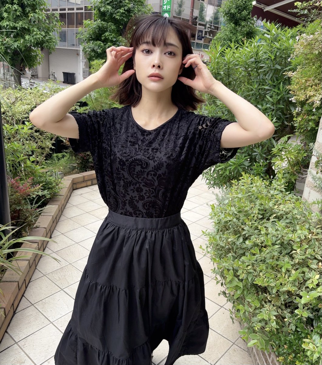 yae_abp's tweet photo. 実はね、短くなりました☺︎
似合うって言ってもらえて嬉しい〜
7月もよろしくお願いします🌻 https://t.co/SKOpBJtnAT