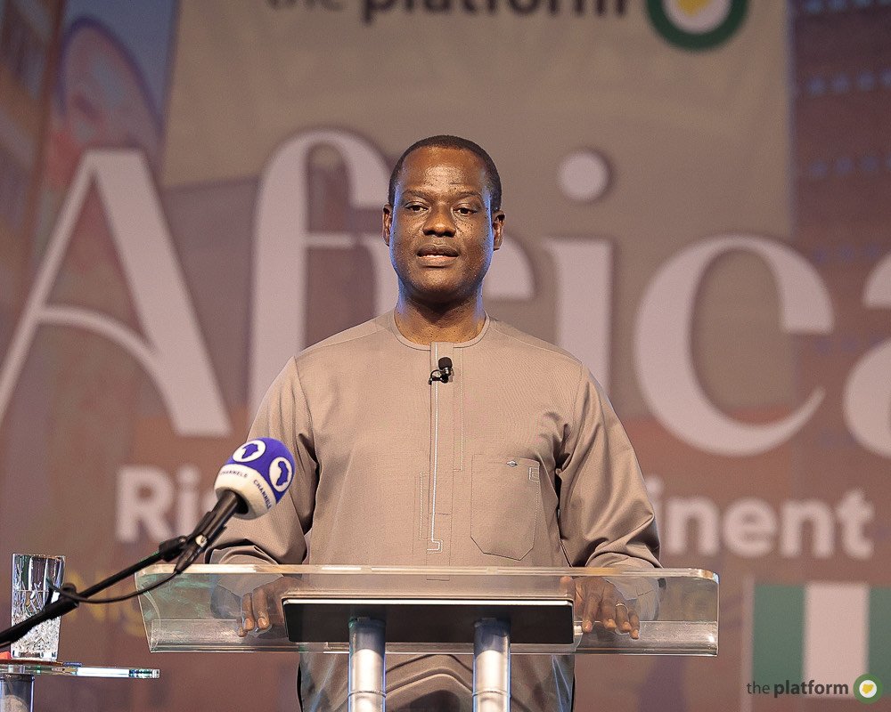 Nairametrics's tweet photo. Nigeria’s Minister of Finance and Coordinating Minister of the Economy, Mr. Taiwo Oyedele, has proposed the establishment of a specialised Commercial Dispute Resolution Tribunal to accelerate the resolution of business disputes, saying faster justice delivery is essential to attracting long-term investment and deepening Nigeria’s capital market. https://t.co/6sADvlqguW