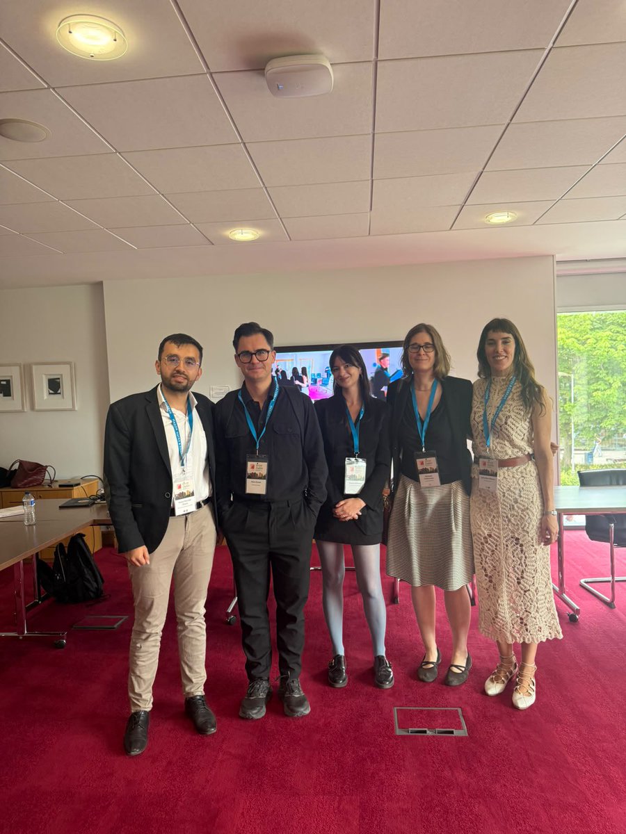 SofiRecaMilanta's tweet photo. Three days. Three panels. Such enriching debates in Dublín @ICON__S 
@iureamicorum https://t.co/5BU70yT96F