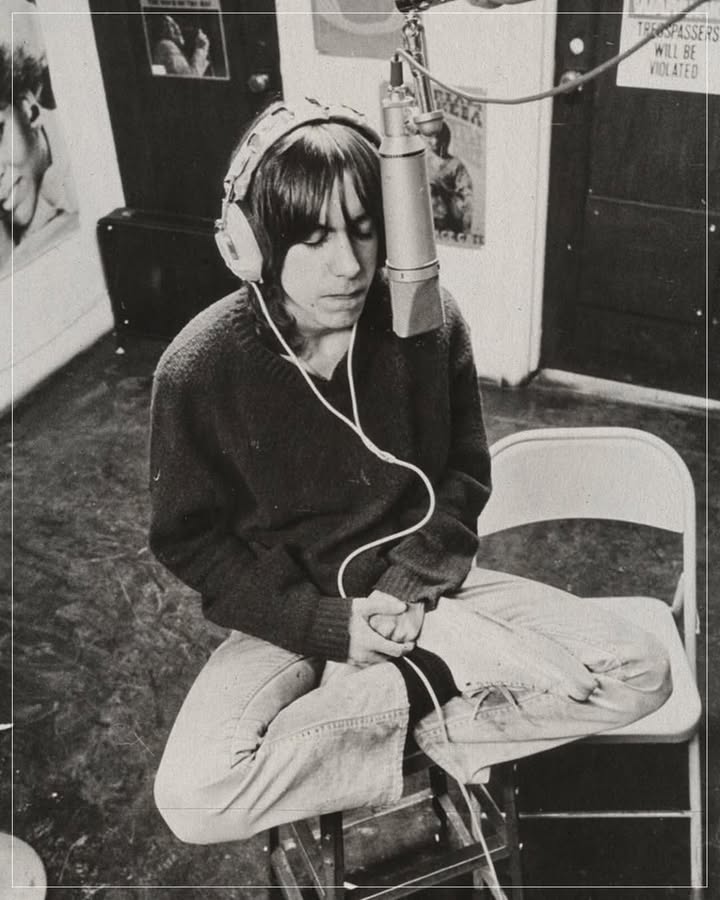 FarOutMag's tweet photo. 📸 Iggy Pop photographed by Glen Craig, 1969. https://t.co/5QuLqDb9Tq