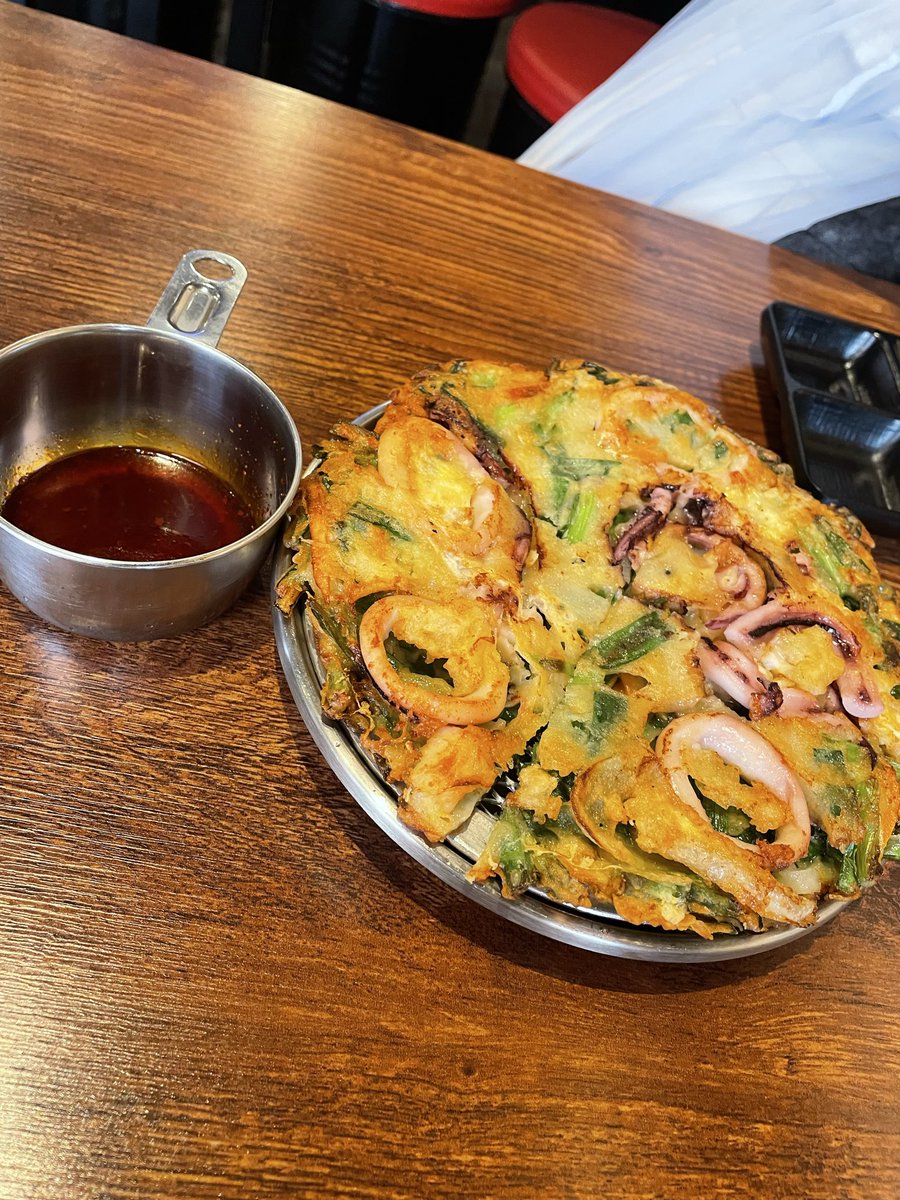 Kouboku_Sainai's tweet photo. 楽しかった

＼新大久保／

お腹いっぱい食べた

＼ナップコセ／
＼海鮮チヂミ／
＼チャーハン／
  ＼抹茶ラテ／ https://t.co/1sLEPoiSmB