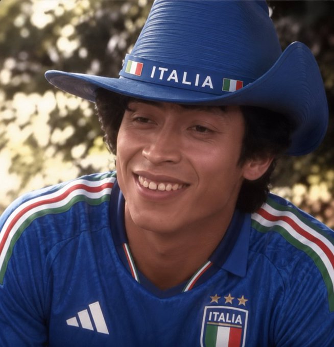 fegordillo's tweet photo. @LevyRincon "... enano acomplejado con delirios de italiano..." Se le tiene.
Le faltó decir E-LI-MI-NA-DO del mundial. https://t.co/BkW7a2dYYb