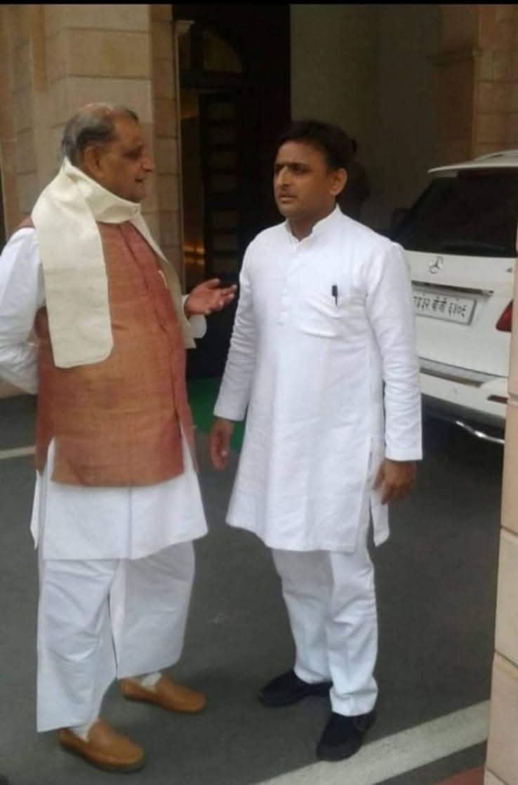 RewatiRamanMP's tweet photo. समाजवादी पार्टी के राष्ट्रीय अध्यक्ष एवं पूर्व मुख्यमंत्री आदरणीय श्री अखिलेश यादव जी को #जन्मदिवस की हार्दिक शुभकामनाएं।

ईश्वर से आपके उत्तम स्वास्थ्य, दीर्घायु एवं यशस्वी जीवन की मंगलकामना करता हूँ। आप निरंतर जनसेवा एवं सामाजिक न्याय के पथ पर आगे बढ़ते रहें।

@yadavakhilesh https://t.co/fvllusVjB5