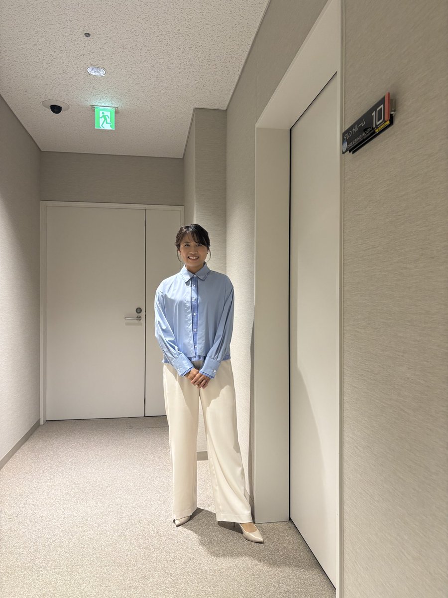 sayakahirano324's tweet photo. 【出演情報📺】
明日7月2日(木)
#テレ東
#卓球PROJECT2028🏓
17:20〜明日は生放送になります✨
現在行われているUSスマッシュ🇺🇸の最新情報をお届けします🏓お楽しみに😊
先日の卓球PROJECT2028で着用させていただいた衣装です✨
とても綺麗な色合いで、特にシャツがオシャレで素敵でした😍
#NOLLEYS https://t.co/Akm4EbwomN