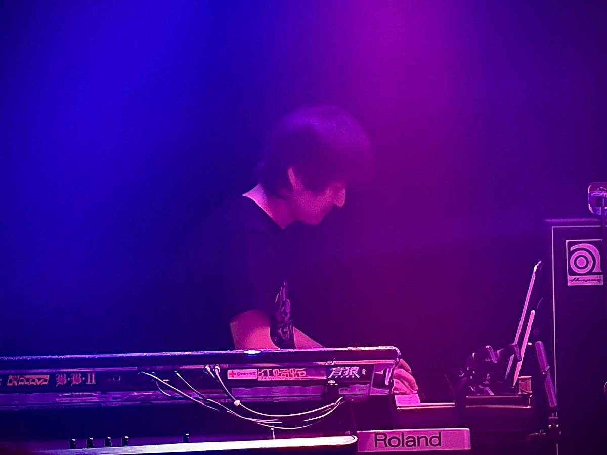 KeyboardMOTO's tweet photo. 2026年6月27日(土)はB'zセッションin広島Vol.4に参加してきました〜🍀☺️
広島なのに⁉️全国各地から大勢参加されてて、個人的にもかなり楽しめました✨😊
今回はキーボード3台持込みさせていただきました🙇‍♂️感謝‼️
運営の皆様も本当にお疲れ様でした〜🙌
また次回Vol.5も楽しみです✨🤩 https://t.co/tvLyU6sTpL