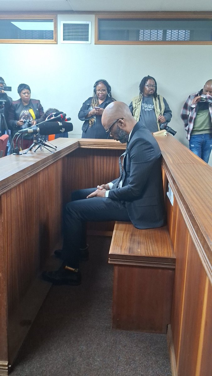 AdvoBarryRoux's tweet photo. The Pretoria Specialised Commercial Crimes Court has rejected the sentence proposed in Vusimuzi “Cat” Matlala’s plea deal. Magistrate Ignatius Du Preez has instead proposed new 12yrs direct imprisonment sentence for the NPA and Matlala to consider. https://t.co/m8EECjWikh