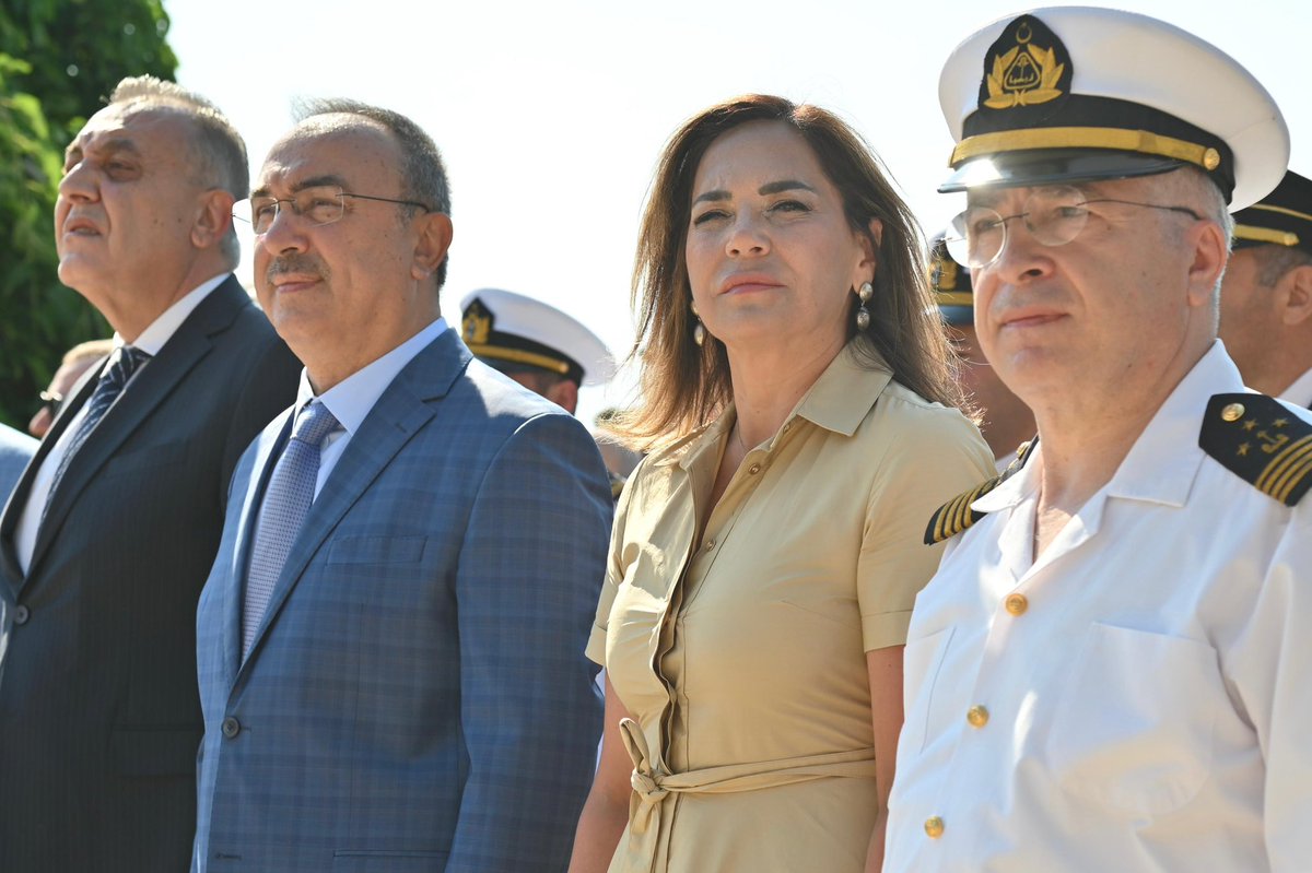 CandanYceer's tweet photo. 1 Temmuz Denizcilik ve Kabotaj Bayramı kapsamında düzenlenen çelenk sunma törenine katıldık. 

Denizlerimizdeki egemenliğimizin ve bağımsızlığımızın simgesi olan 1 Temmuz Denizcilik ve Kabotaj Bayramı kutlu olsun. ⚓ https://t.co/egxdnu4RfO