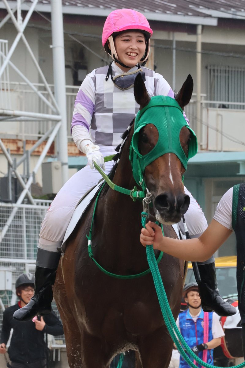 hochichihokeiba's tweet photo. 【阪神アーバン競馬】園田競馬

12Ｒはリコーシュペル（田中一巧厩舎）が１番人気に応え快勝。鞍上の佐々木世麗騎手は今年44勝目としました。

#佐々木世麗
#リコーシュペル
#田中一巧 https://t.co/LBqq4C0saF