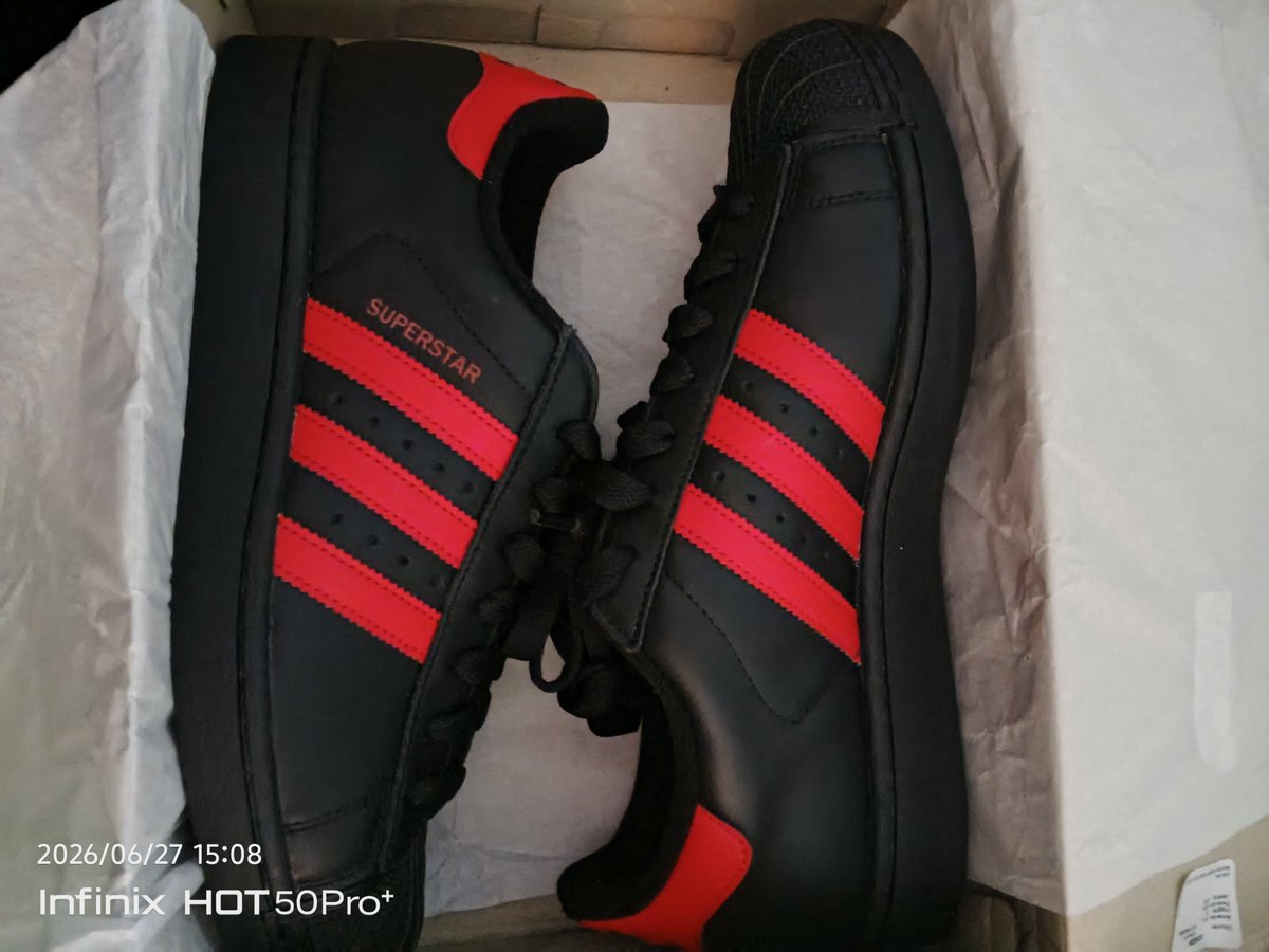 darahmerahREDS's tweet photo. Barang kali ada yang minat guys .
Sendal adidas ukuran 43 kondisi baru lepas 500k nego
Jaket adidas ukuran 2xl kondisi bekas 2 kali pakai 750k nego
Sepatu adidas superstar II kondisi baru harga 1.5jt nego.
Di bantu guys di share https://t.co/A1uLzmJr8j