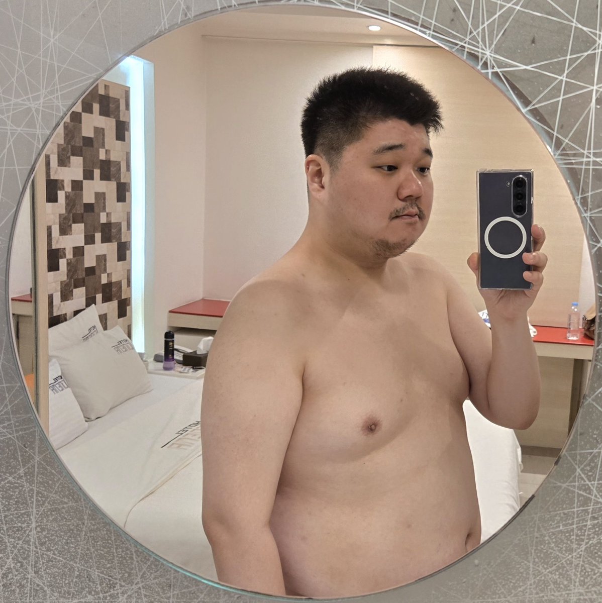 Cheeky_Robber_'s tweet photo. 출장 다녀왔음. https://t.co/Izi8VxvYn8