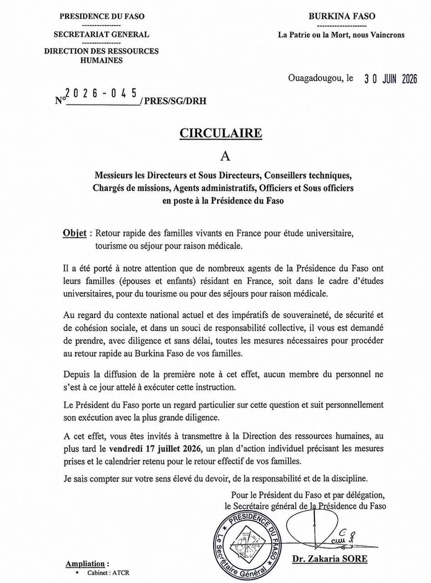 AkpaBenoit's tweet photo. Je ne sais toujours pas s'il faut en rire 😂 ou en pleurer 😭...

 À force de transformer chaque brouille diplomatique en prétendue "victoire historique", le spectacle devient plus comique que crédible. 🍿🤦🏾‍♂️

#Diplomatie #Burkina #France #Ironie #Politique #Afrique #HumourNoir https://t.co/vu0hvsQUbv