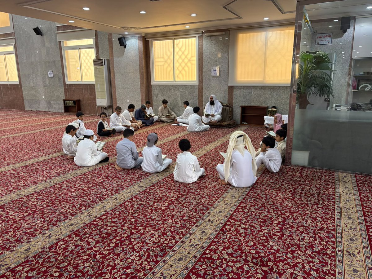 QRooh3's tweet photo. لقطات حية من الدورة الصيفية المكثفة بجامع الفاروق https://t.co/Hi7MLP8deQ