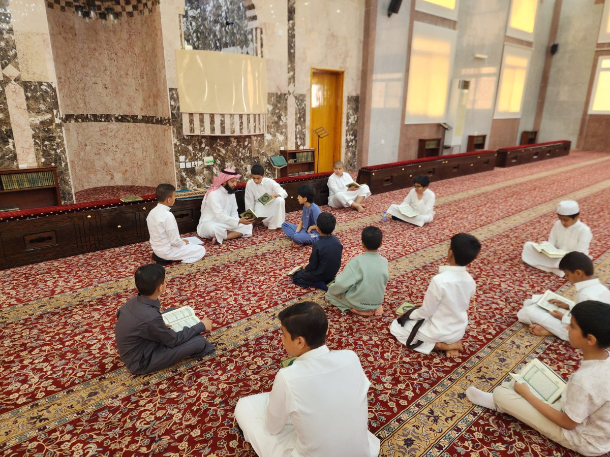 QRooh3's tweet photo. لقطات حية من الدورة الصيفية المكثفة بجامع الفاروق https://t.co/Hi7MLP8deQ