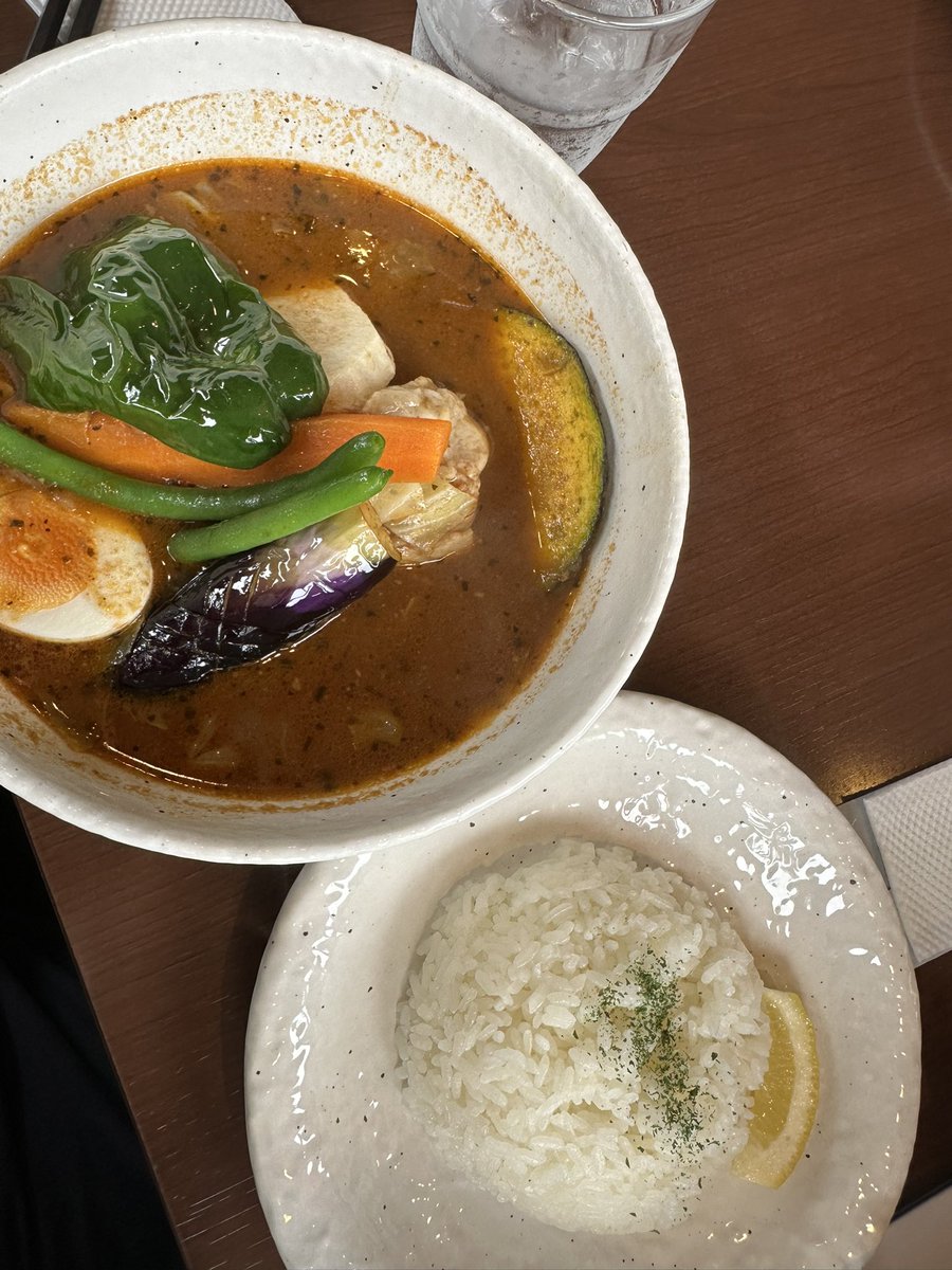 GoodCamper_son's tweet photo. こんにちは！

今日は友達とランチへ
うちの近くのスープカレー屋さん！
これがまた絶品🤤

GOODCAMPER に来ることがあればぜひ🤲
SOUL SPICE🦎 https://t.co/NuydIZC6Pb